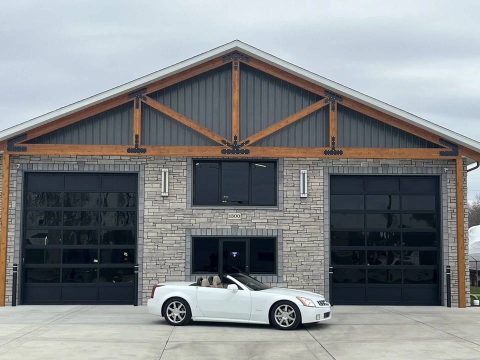 2008 Cadillac XLR - Image 24 of 31