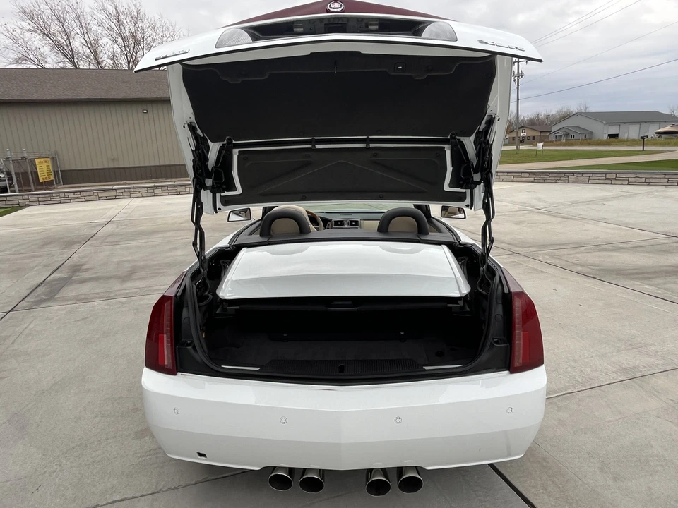 2008 Cadillac XLR - Image 20 of 31