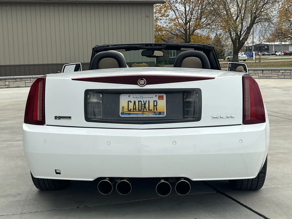 2008 Cadillac XLR - Image 15 of 31