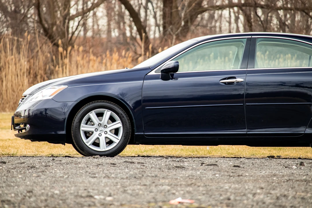 2008 Lexus ES 5th Gen - Image 25 of 31