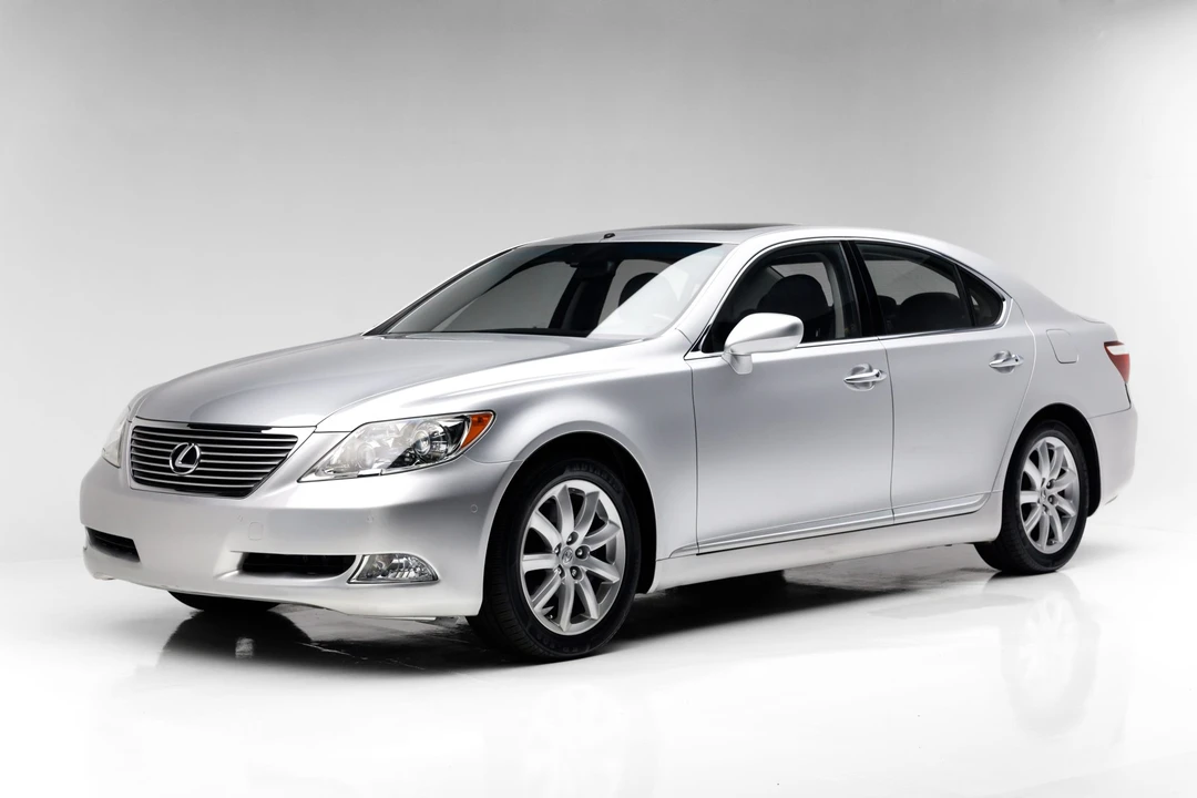2008 Lexus LS 4th Gen - Image 2 of 31
