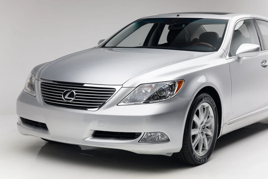 2008 Lexus LS 4th Gen - Image 16 of 31
