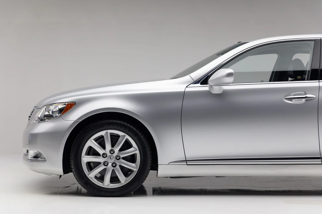 2008 Lexus LS 4th Gen - Image 12 of 31