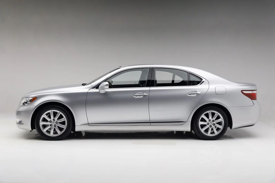2008 Lexus LS 4th Gen - Image 11 of 31