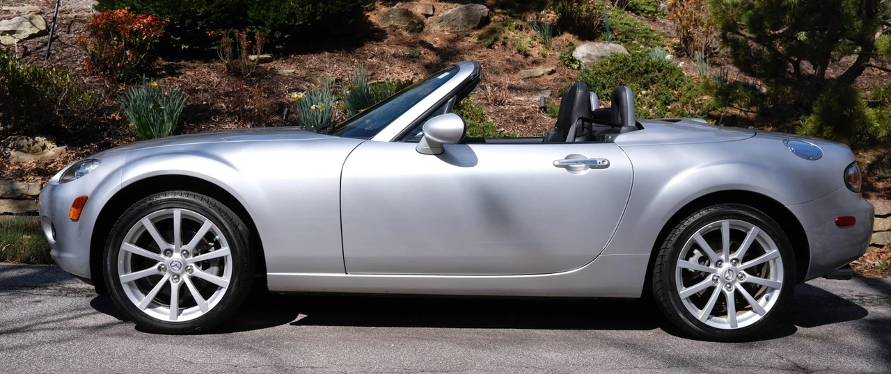 2008 Mazda NC MX-5 Miata - Image 17 of 31