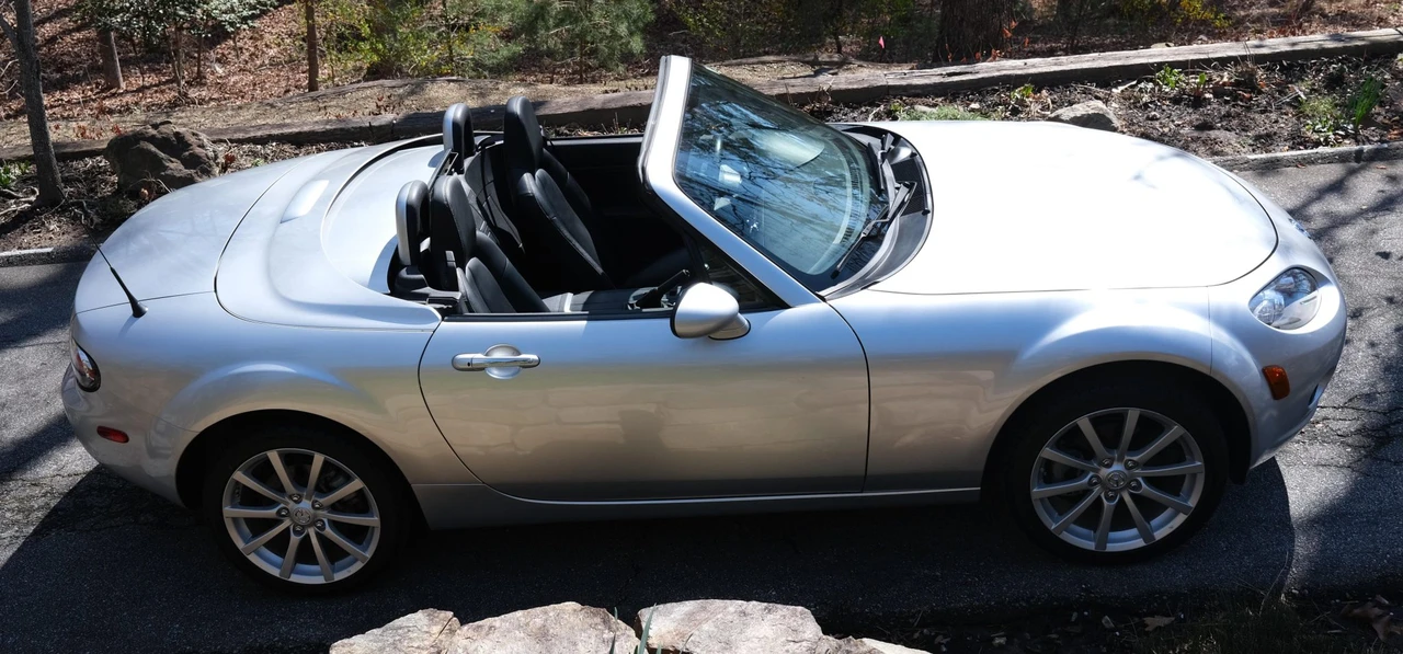2008 Mazda NC MX-5 Miata - Image 22 of 31