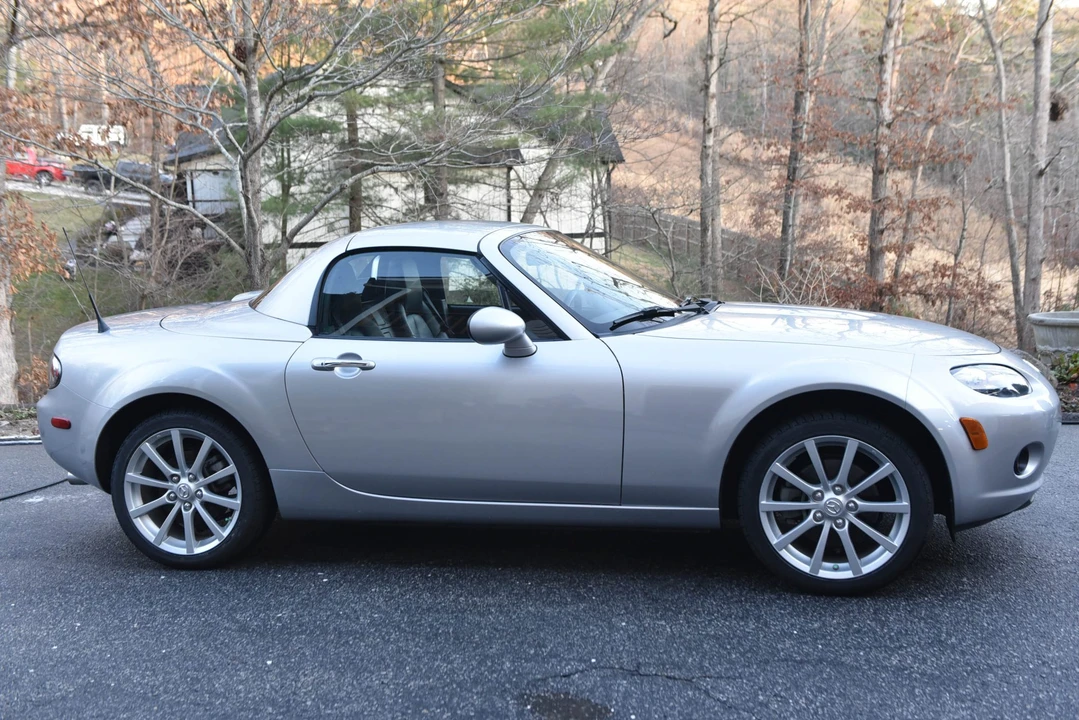 2008 Mazda NC MX-5 Miata - Image 9 of 31
