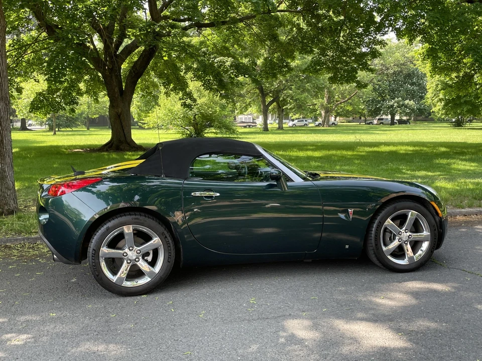 2008 Pontiac Solstice GXP - Image 19 of 31