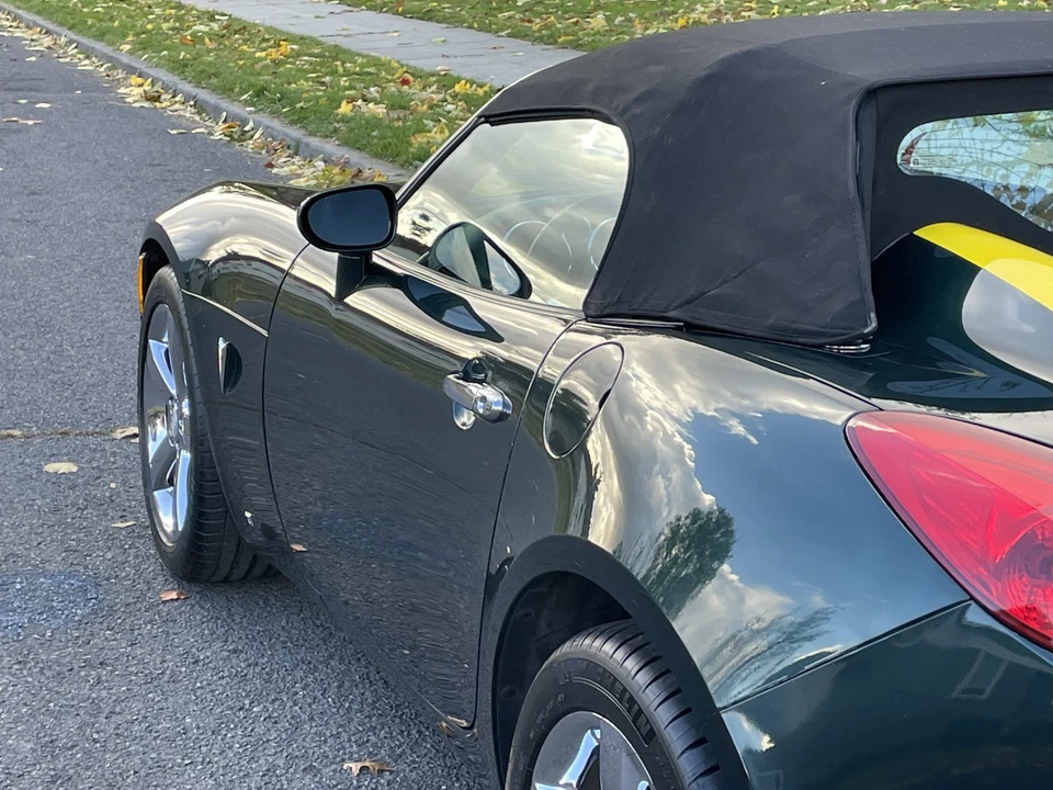2008 Pontiac Solstice GXP - Image 29 of 31