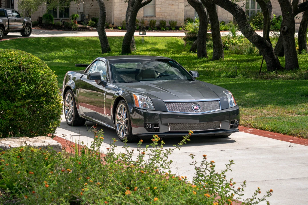 2009 Cadillac XLR-V - Image 23 of 31