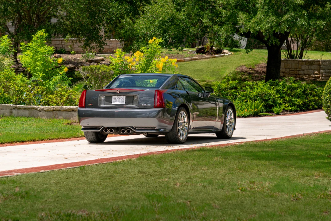 2009 Cadillac XLR-V - Image 14 of 31