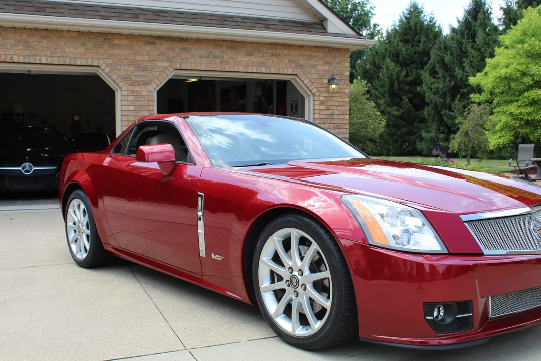 2009 Cadillac XLR-V - Image 26 of 31
