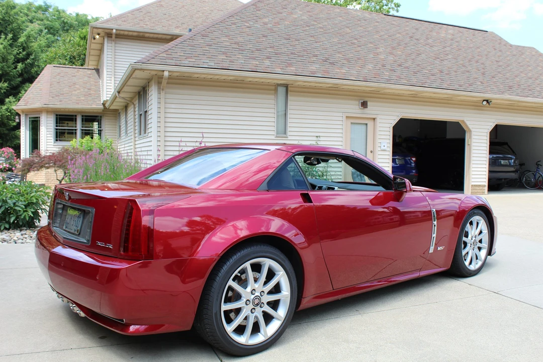 2009 Cadillac XLR-V - Image 6 of 31