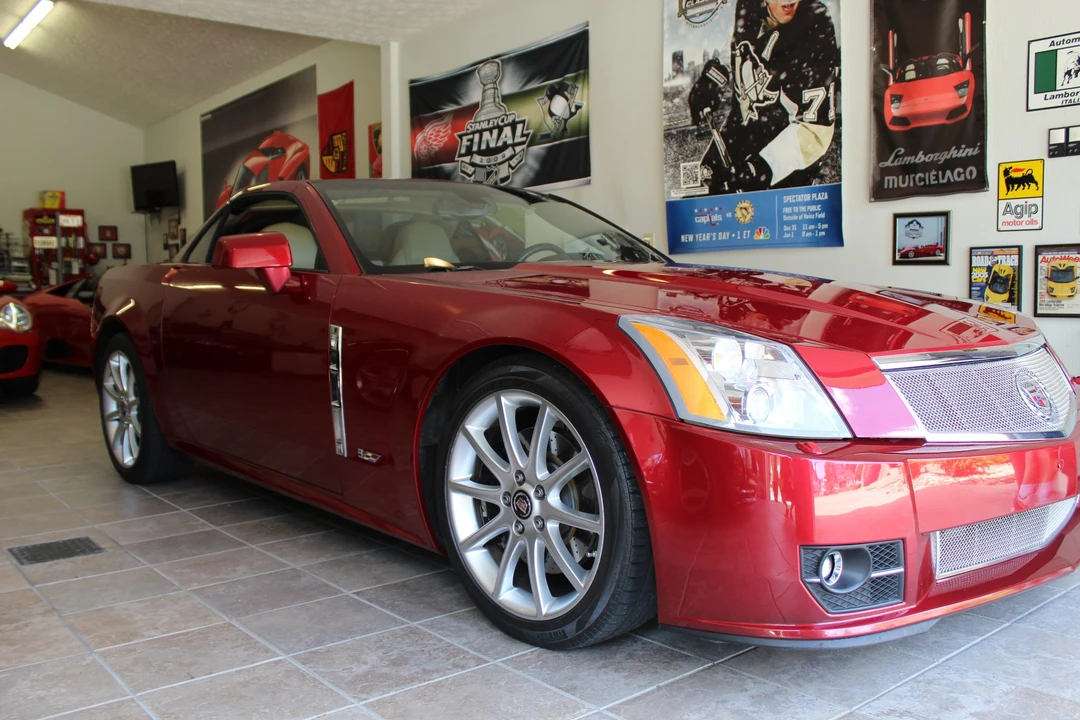 2009 Cadillac XLR-V - Image 28 of 31