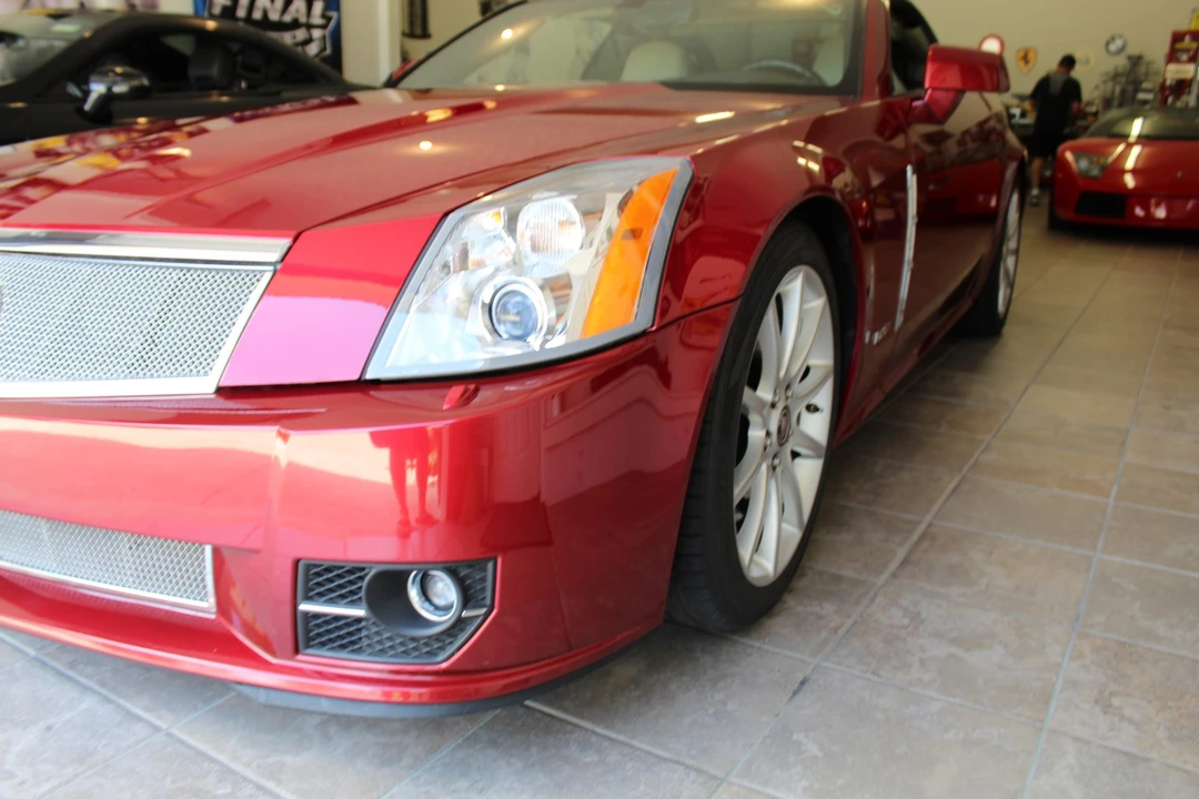 2009 Cadillac XLR-V - Image 29 of 31