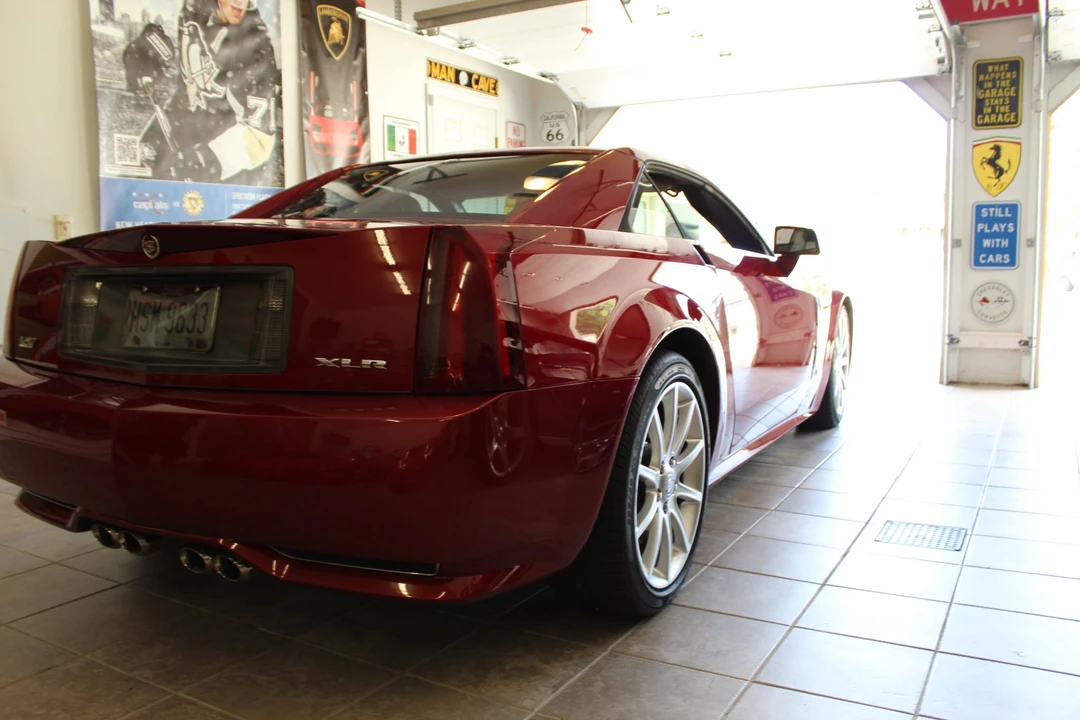 2009 Cadillac XLR-V - Image 23 of 31