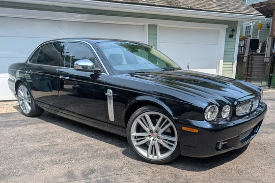 2009 Jaguar Super V8 Portfolio
