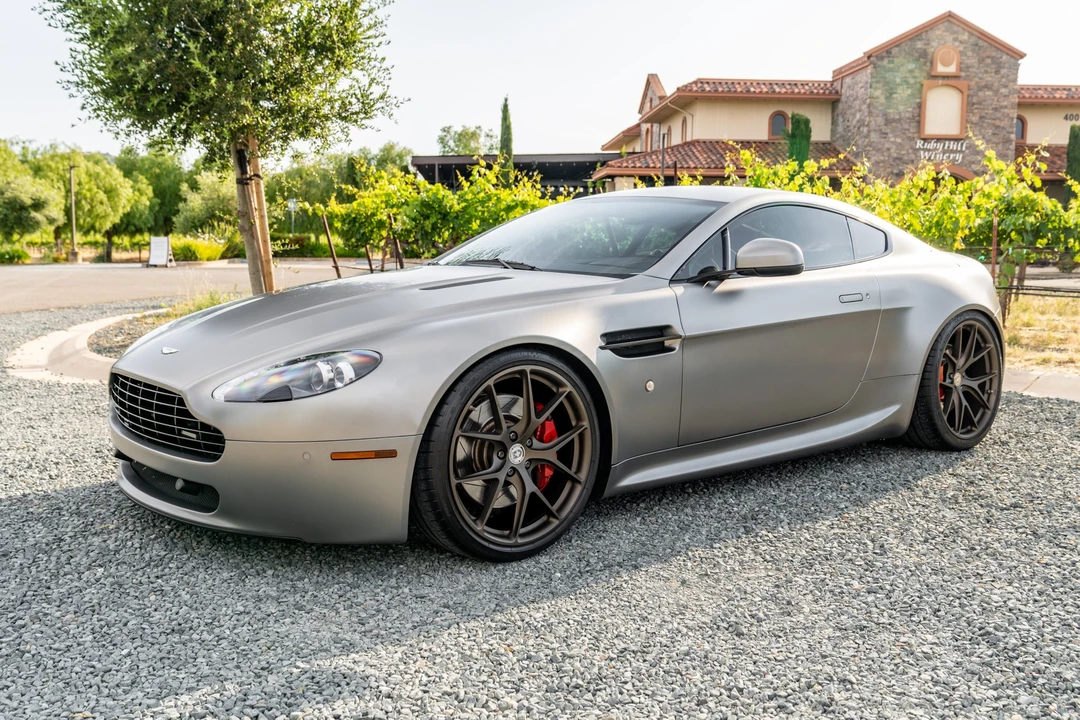 2010 Aston Martin V8 Vantage (2006-2017) - Image 3 of 31