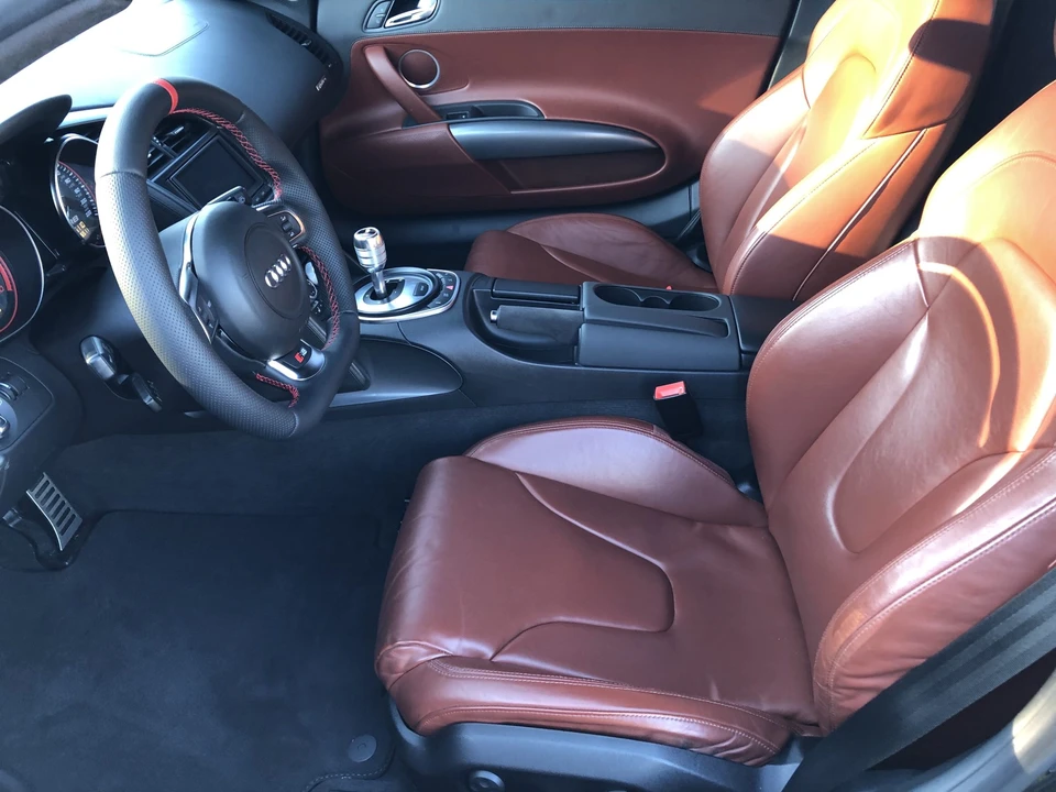 2010 Audi 42 R8 - Image 24 of 31
