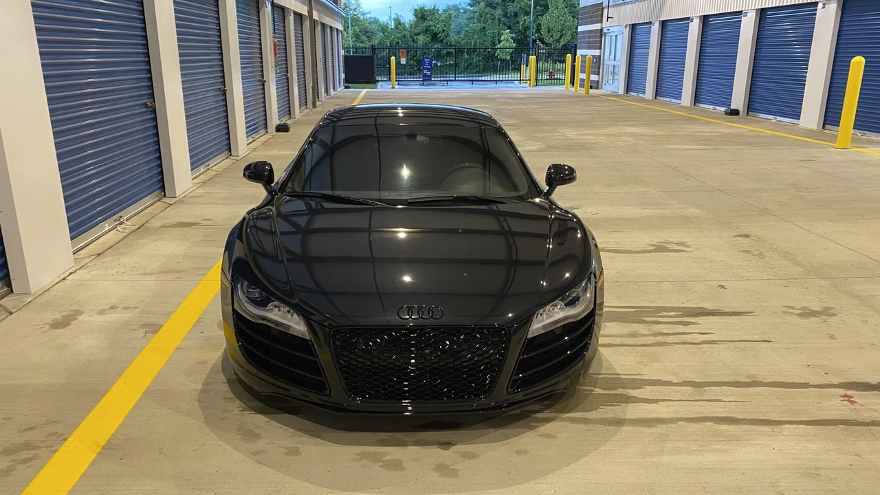 2010 Audi 42 R8 - Image 15 of 31