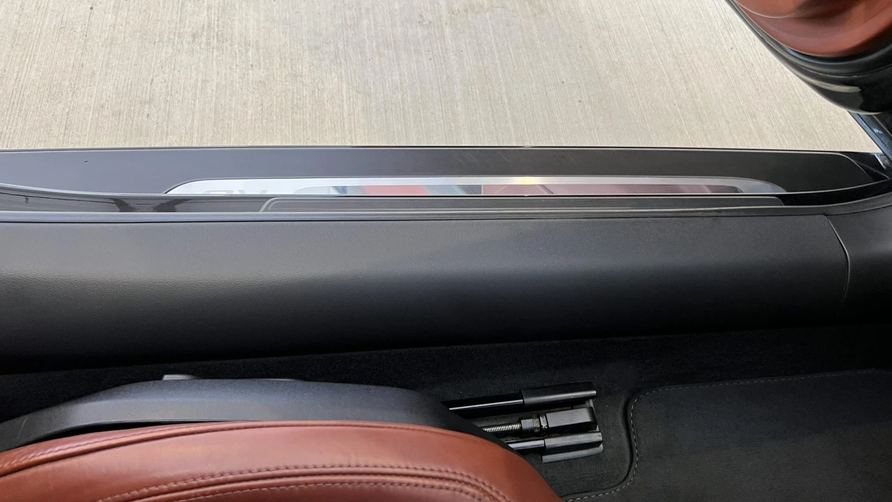 2010 Audi 42 R8 - Image 28 of 31