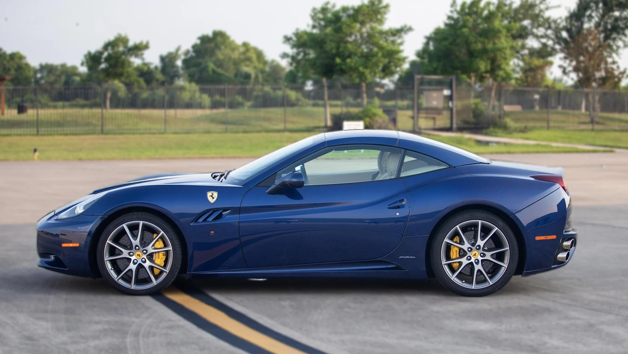 2010 Ferrari California - Image 10 of 31