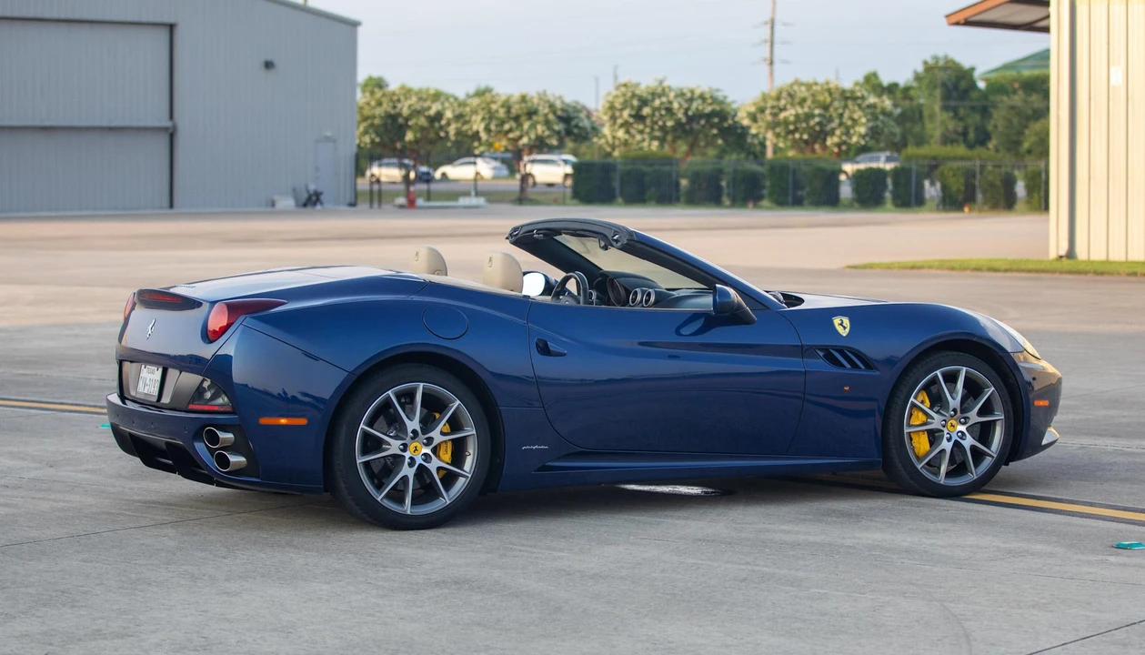 2010 Ferrari California - Image 21 of 31