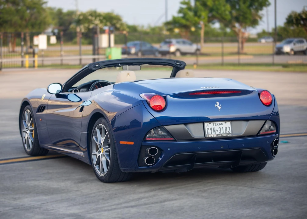 2010 Ferrari California - Image 18 of 31