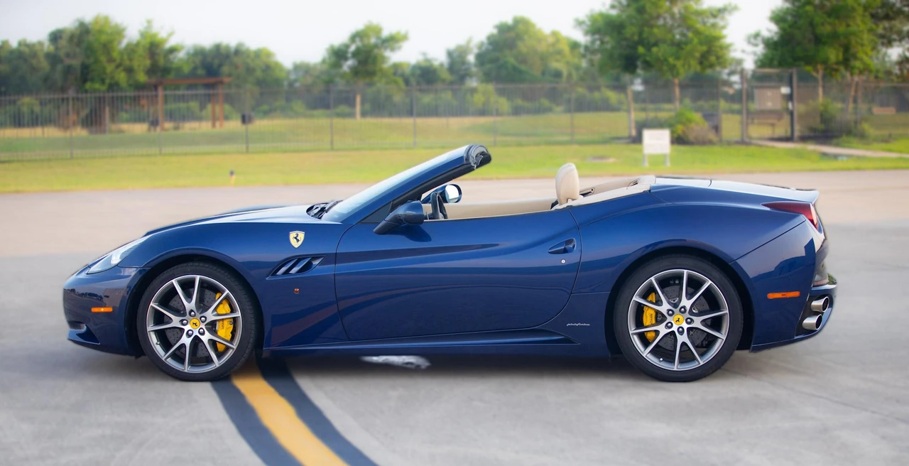 2010 Ferrari California - Image 15 of 31