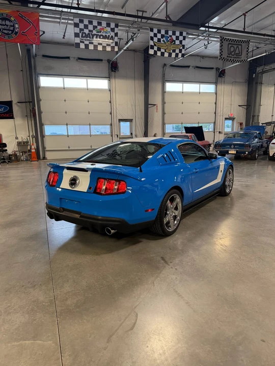 2010 Ford S197 Mustang - Image 14 of 31