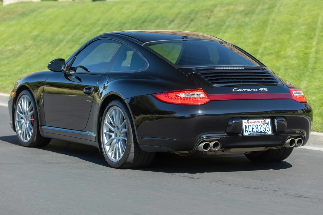 2010 Porsche 997 Carrera 4S - Image 13 of 31