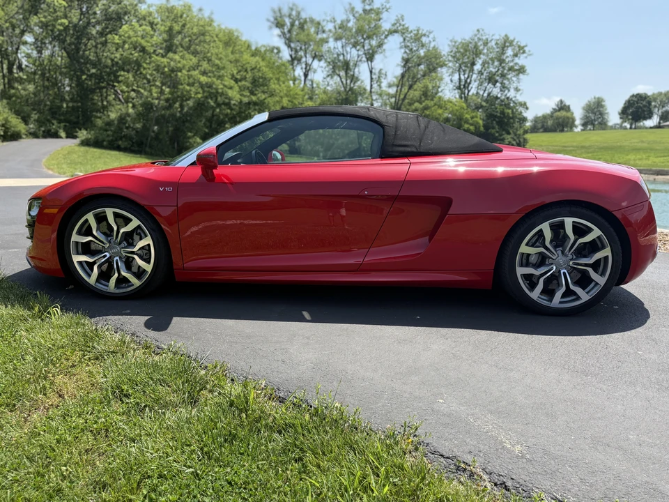 2011 Audi 42 R8 - Image 22 of 31