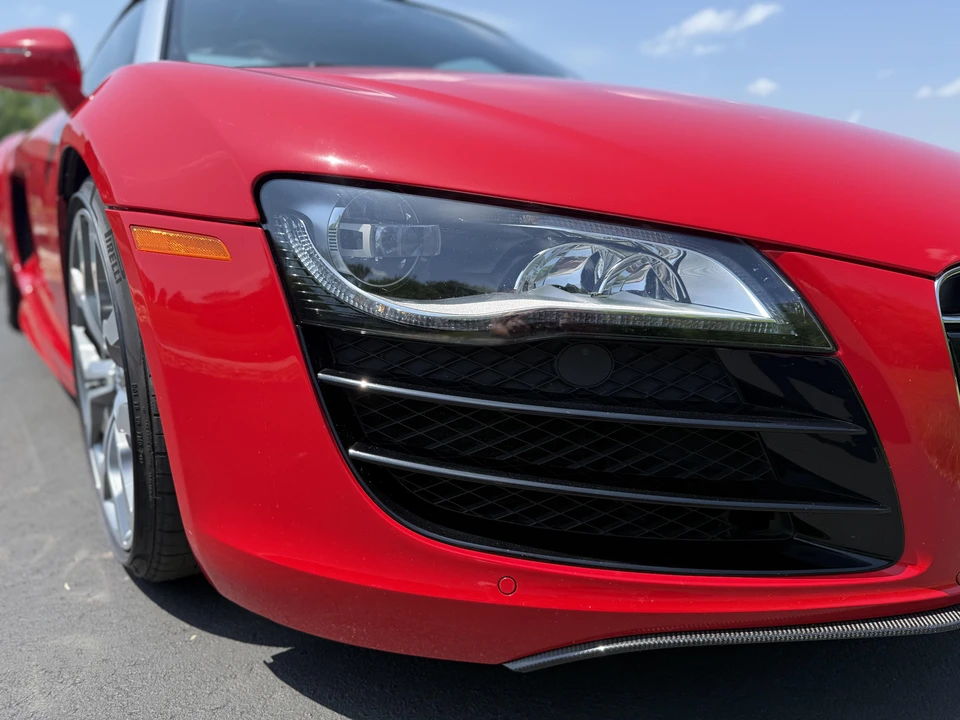 2011 Audi 42 R8 - Image 26 of 31