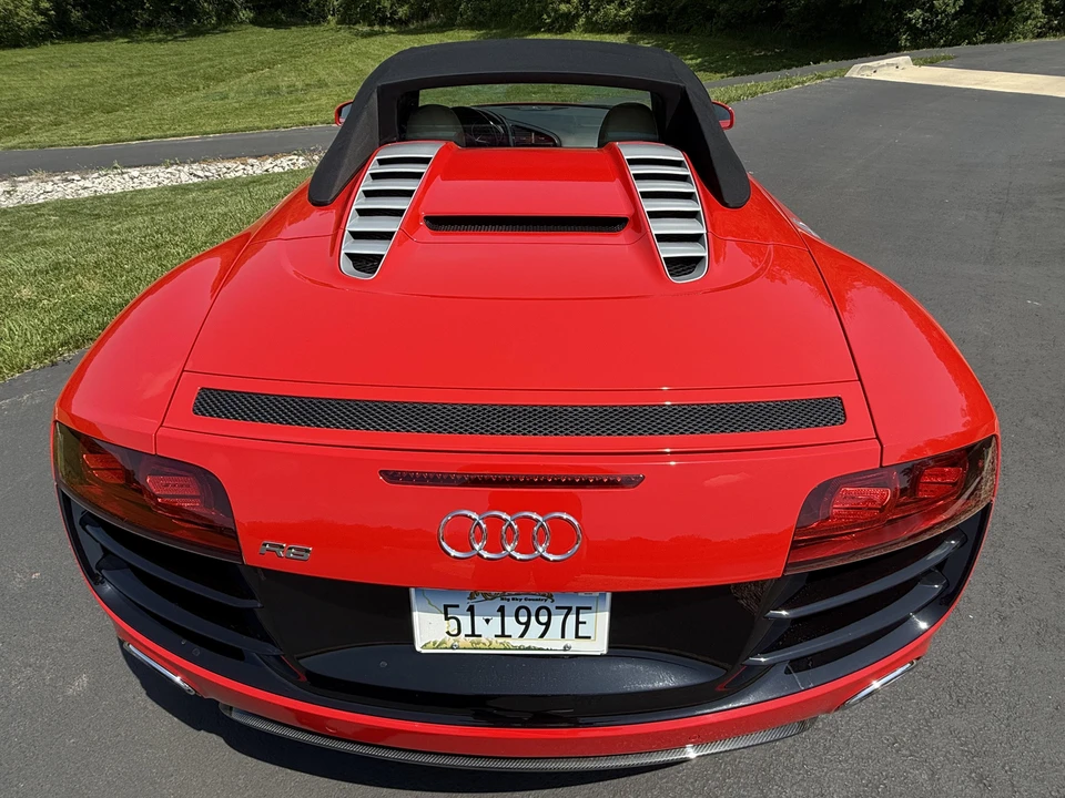 2011 Audi 42 R8 - Image 20 of 31
