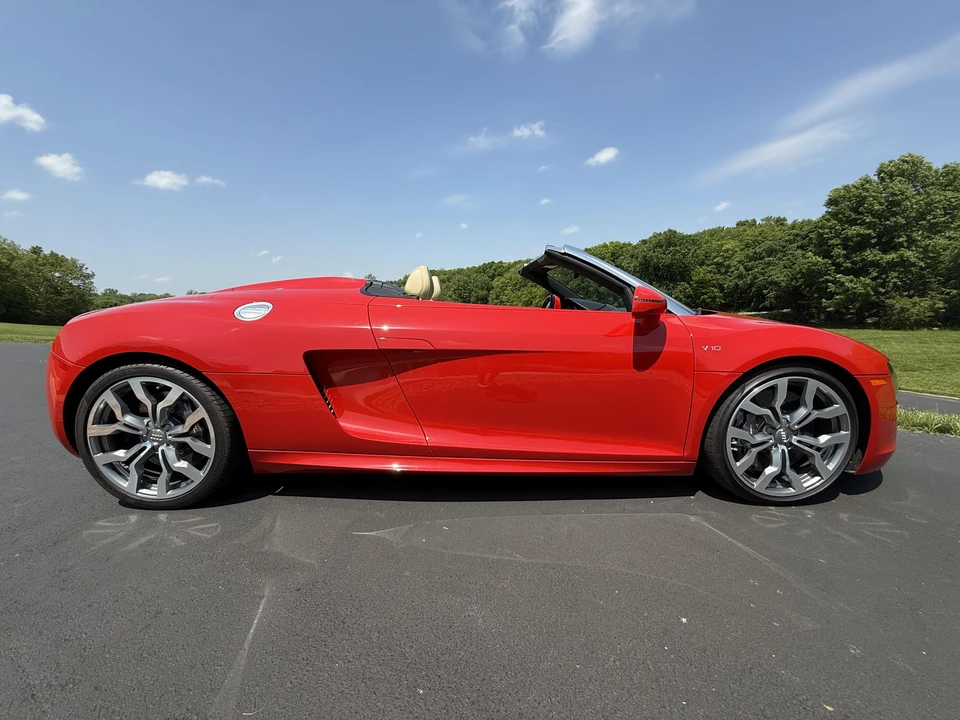 2011 Audi 42 R8 - Image 5 of 31