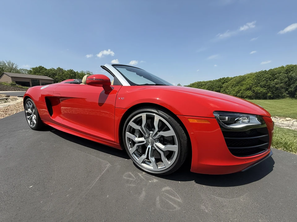 2011 Audi 42 R8 - Image 4 of 31