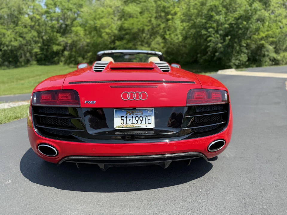 2011 Audi 42 R8 - Image 6 of 31