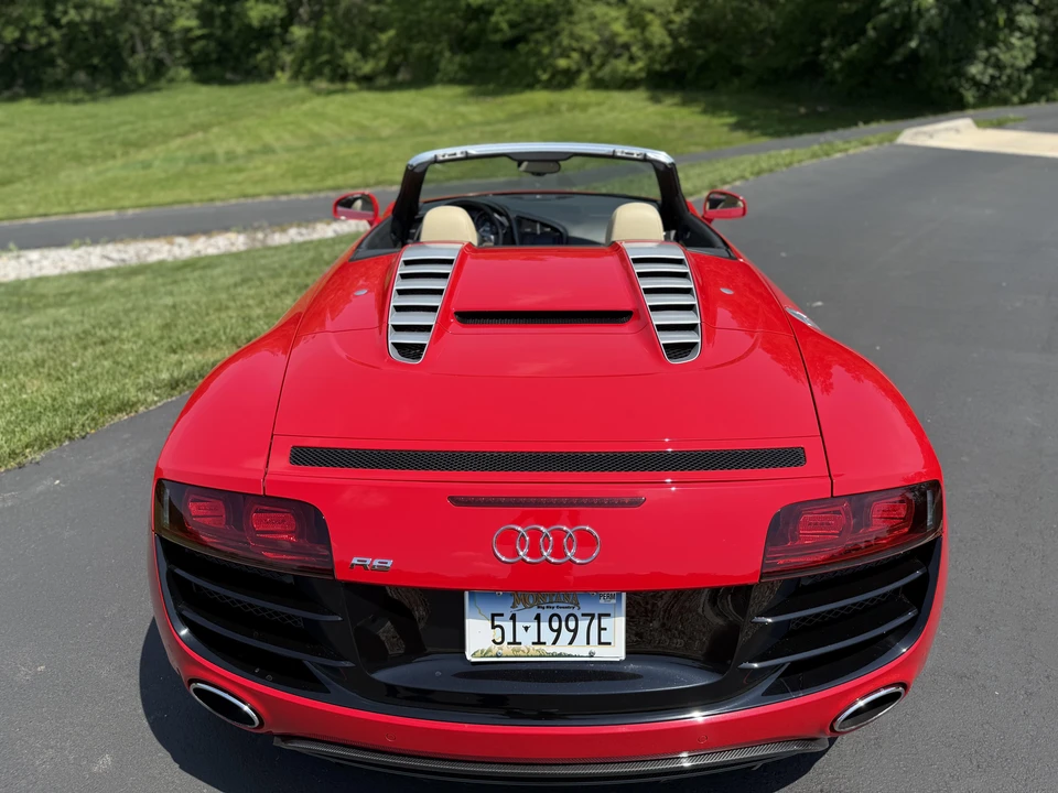 2011 Audi 42 R8 - Image 7 of 31