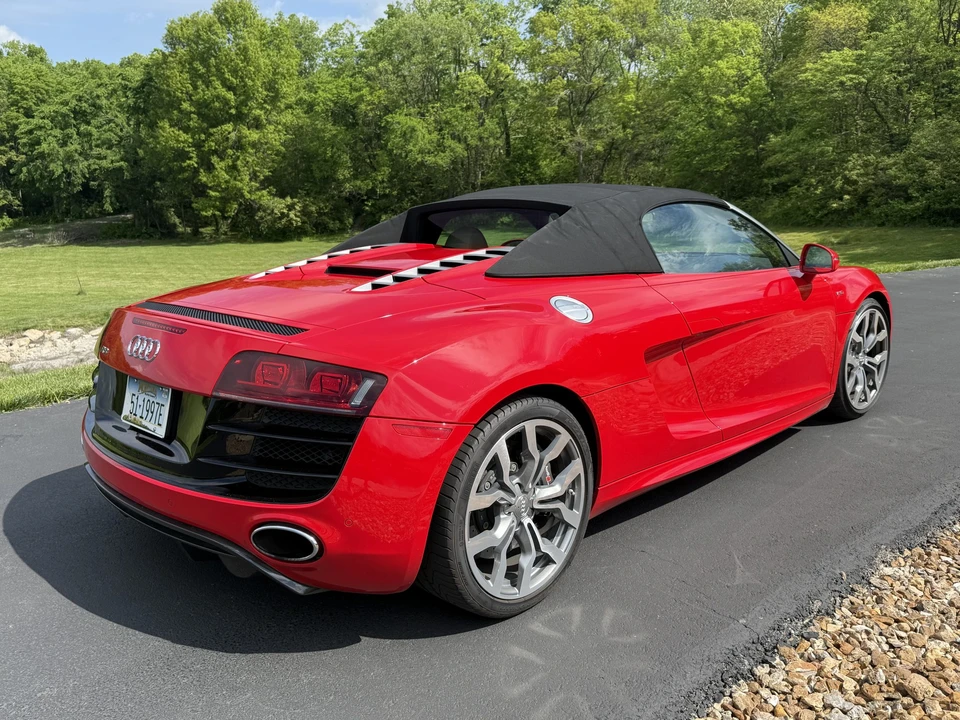2011 Audi 42 R8 - Image 18 of 31