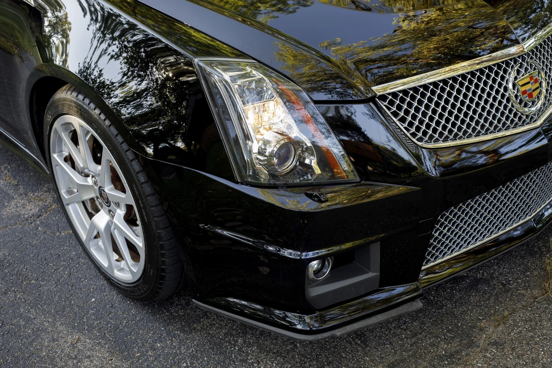 2011 Cadillac CTS-V 2nd Gen - Image 18 of 31
