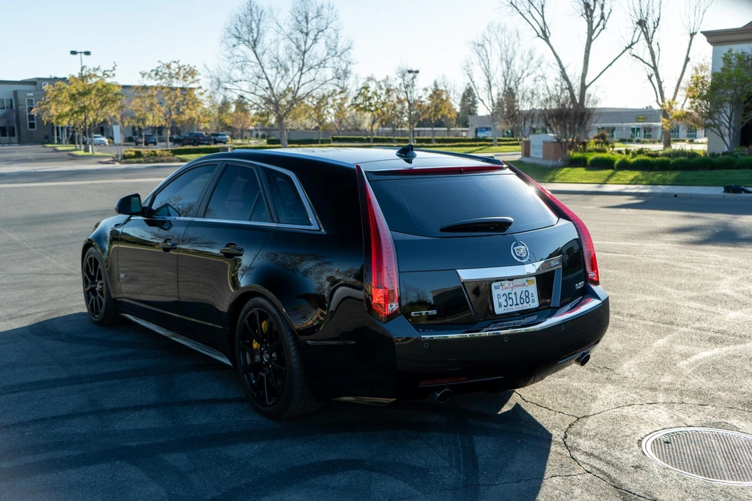 2011 Cadillac CTS-V 2nd Gen - Image 13 of 31