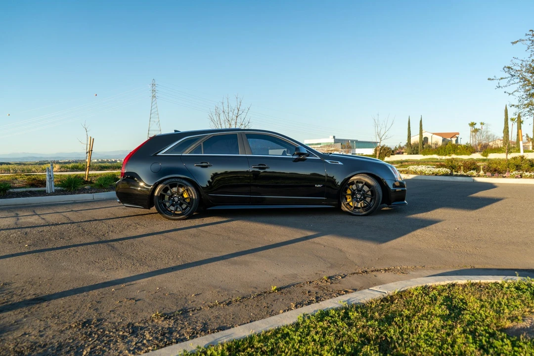 2011 Cadillac CTS-V 2nd Gen - Image 26 of 31