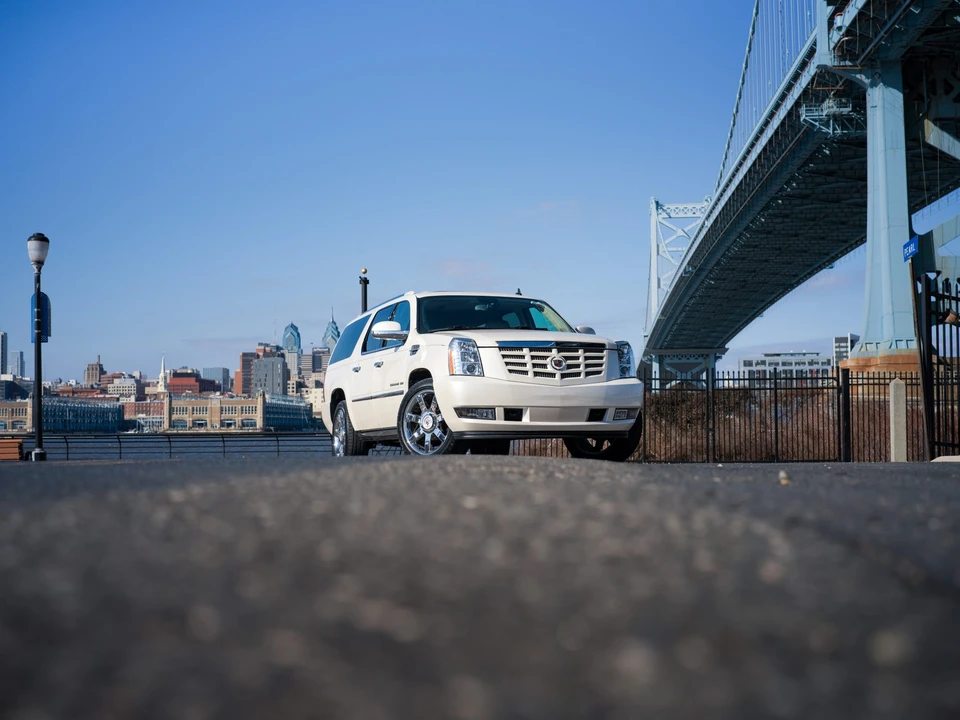 2011 Cadillac Escalade & EXT 3rd Gen - Image 19 of 31