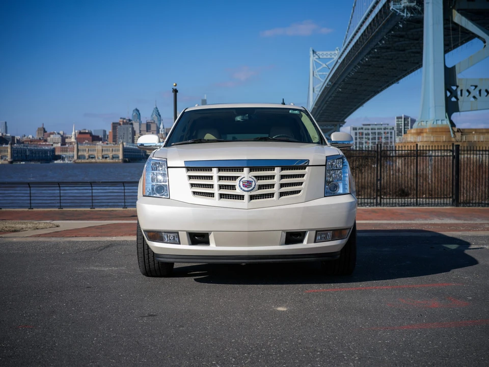 2011 Cadillac Escalade & EXT 3rd Gen - Image 20 of 31
