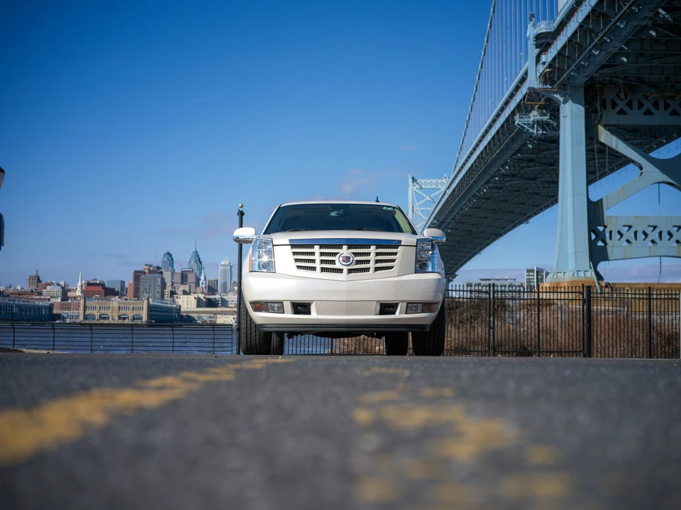 2011 Cadillac Escalade & EXT 3rd Gen - Image 23 of 31