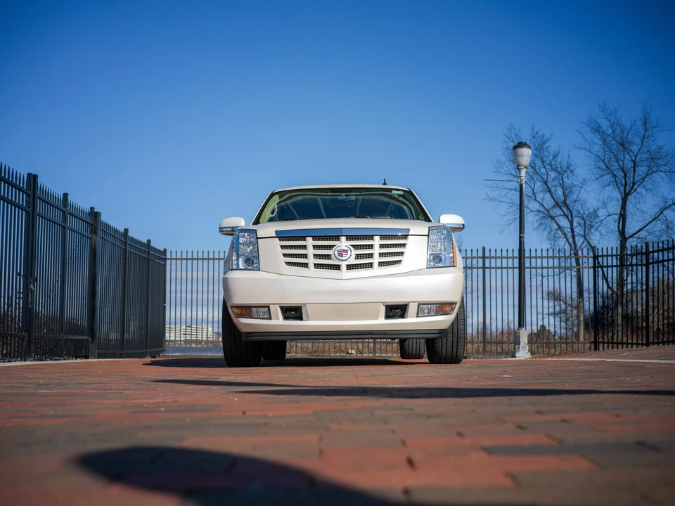 2011 Cadillac Escalade & EXT 3rd Gen - Image 21 of 31