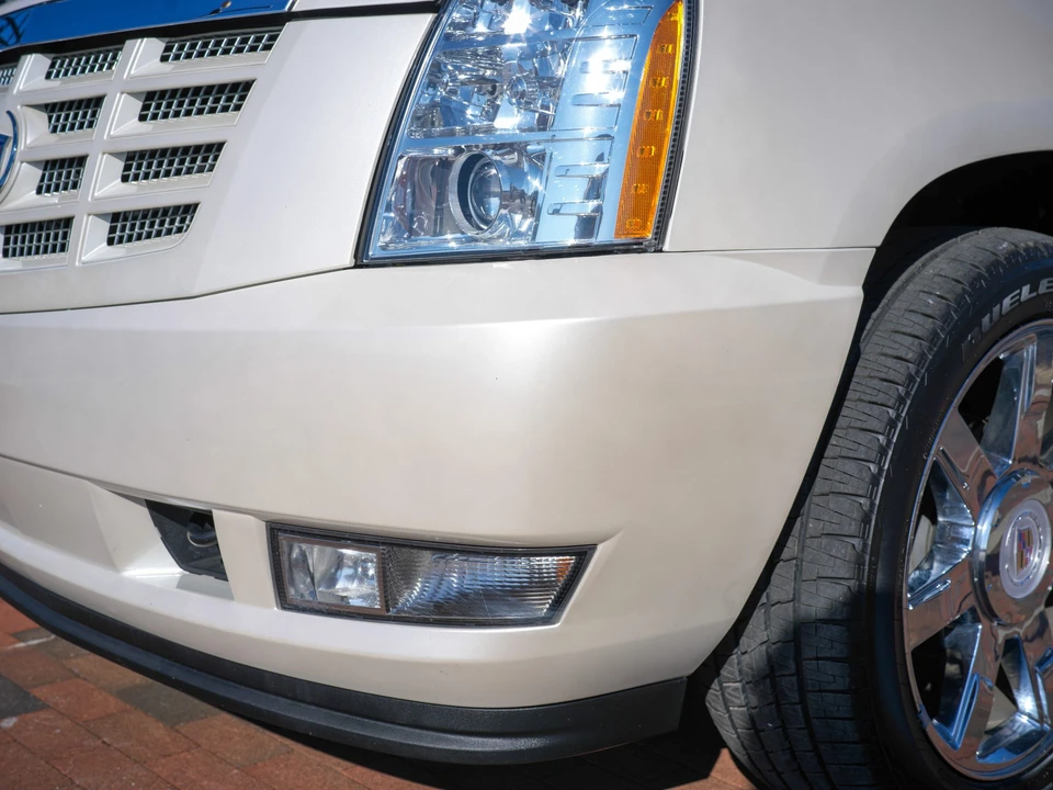 2011 Cadillac Escalade & EXT 3rd Gen - Image 30 of 31