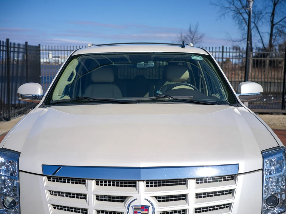 2011 Cadillac Escalade & EXT 3rd Gen - Image 27 of 31