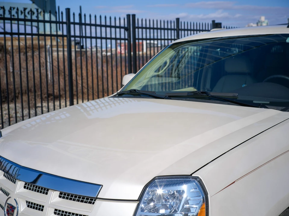 2011 Cadillac Escalade & EXT 3rd Gen - Image 29 of 31