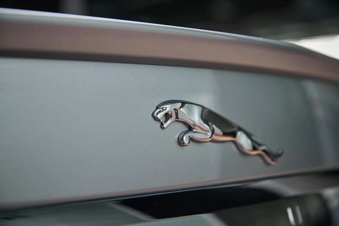 2011 Jaguar X250 XFR - Image 27 of 31